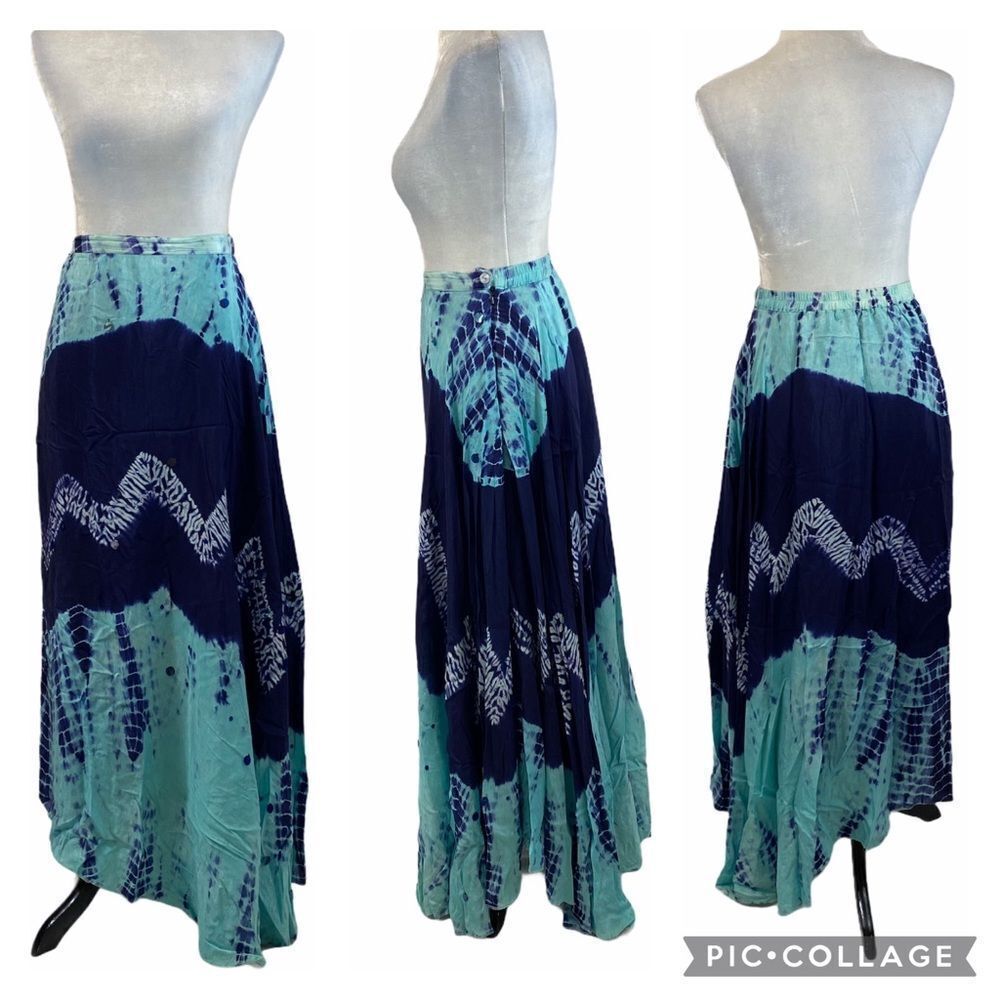 Entice Brand Tie Dyed Blue‎ Maxi Skirt Size Medium